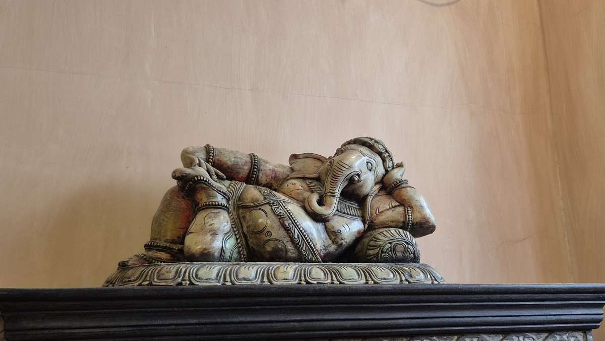 Ганеши лежит:) Фото, сделанное в Этномире