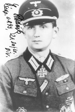 Эрих Рудник (01.07.1916, Ниршен, Восточная Пруссия - 25.11.1988, Вальсроде, Германия) — немецкий офицер, лейтенант Вермахта