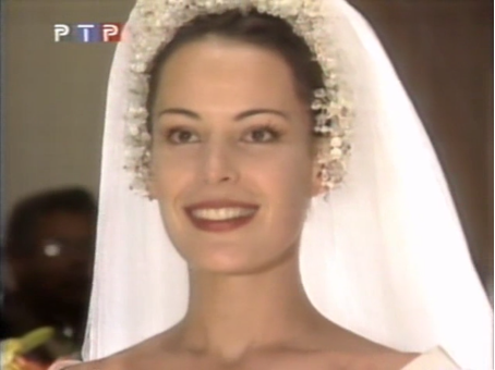 Паула на свадьбе
