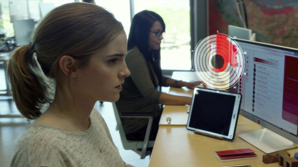 Кадр из фильма "Сфера"