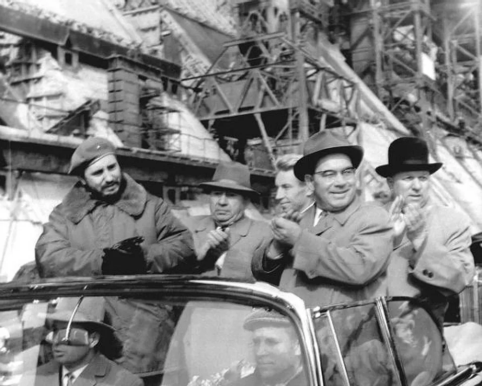 Фидель Кастро на строительстве Братской ГЭС. 13 мая 1963 года. Фото от В.Анищенко.