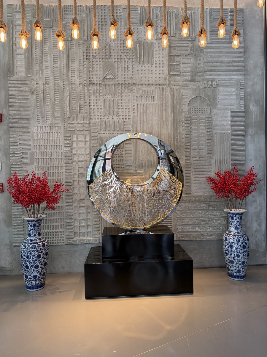 iPhone 17 Pro Max/ фото X (KaroulSahil)  📷
