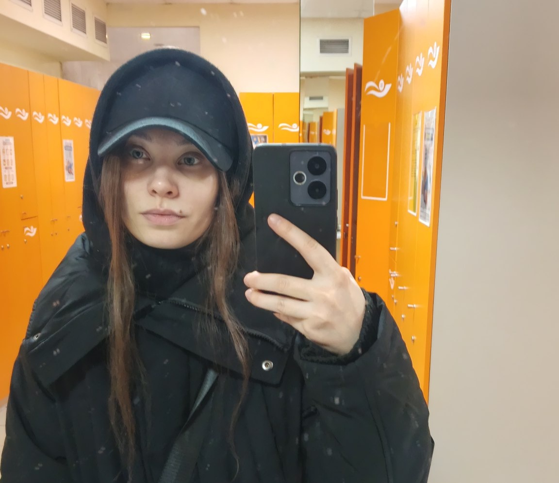 Лично я включаю контрастный душ в утреннюю рутину. Помогает настроиться на день. 