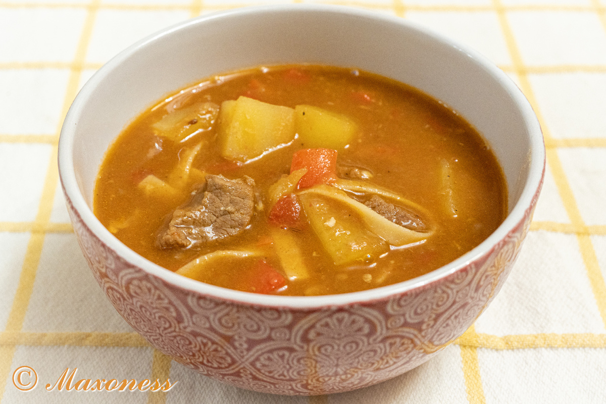 Суп-гуляш по-закарпатски (бограч). Венгерская кухня