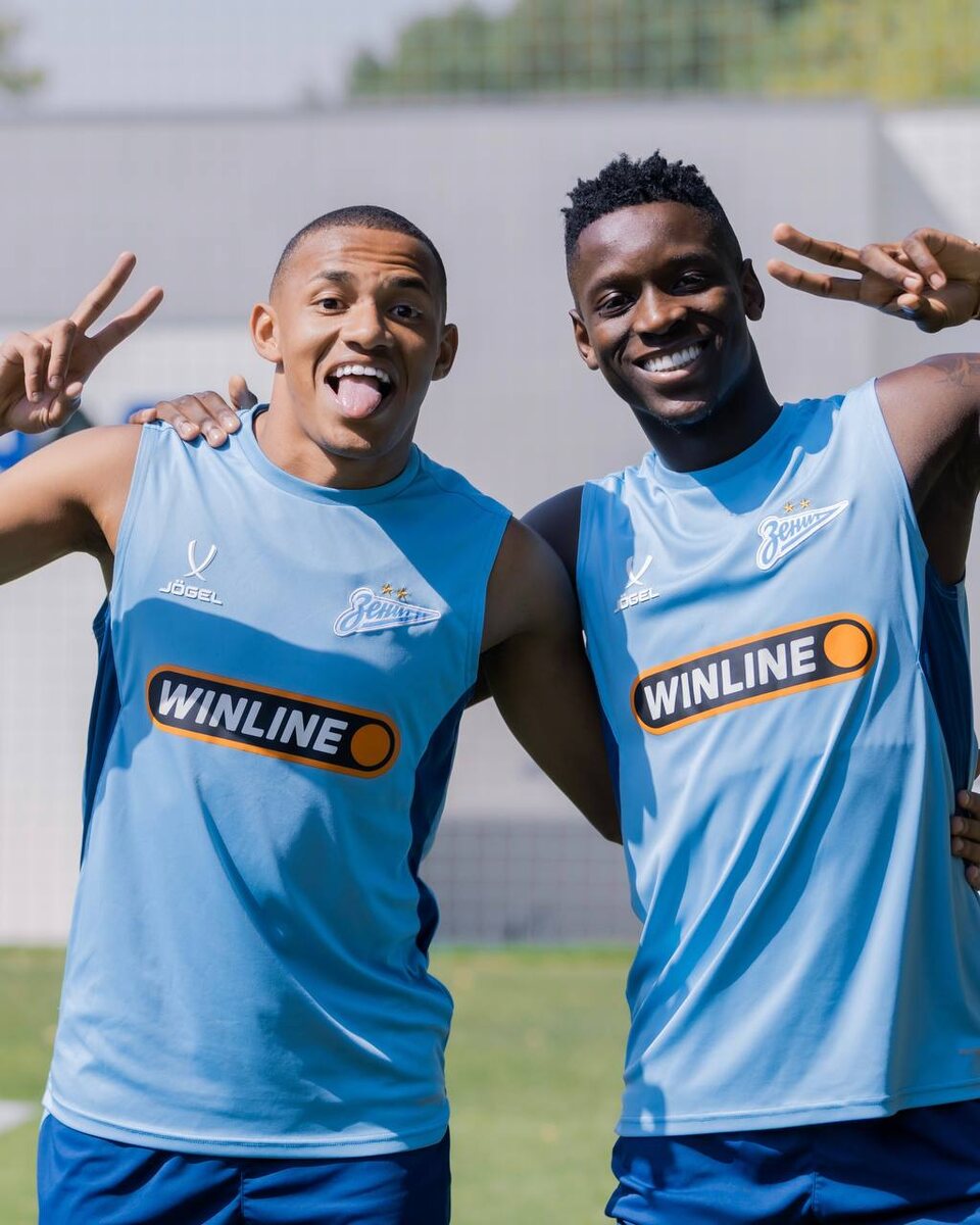 Джон Джон и Энрике 