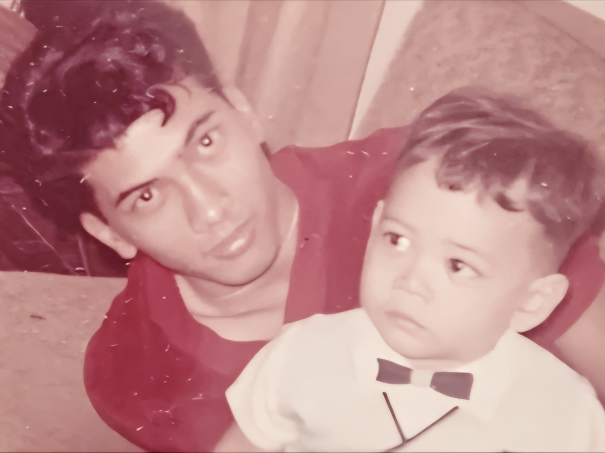 Маленький Марк с папой.