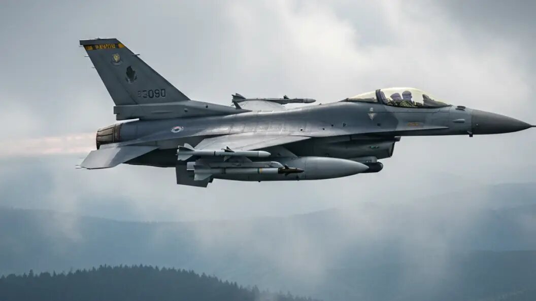    Коллаж ИИ/запрос Царьграда