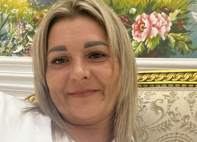 Критиковала каждое блюдо на праздничном столе - хозяйка (36 лет) проглотив обиду, положила сестре мужа добавки ради финальной речи