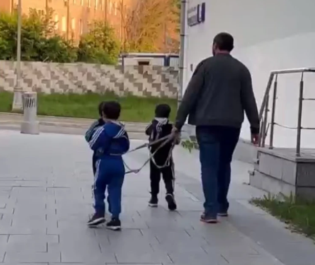 Прошлое поколение одного ребенка отучились отпускать детей играть самим на улице - слишком много похищений