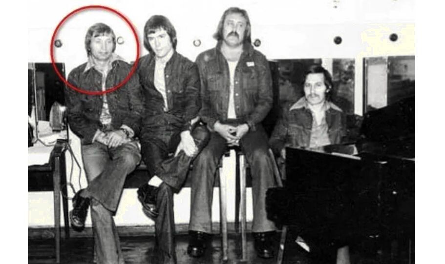 Солист ВИА "Голубые гитары"