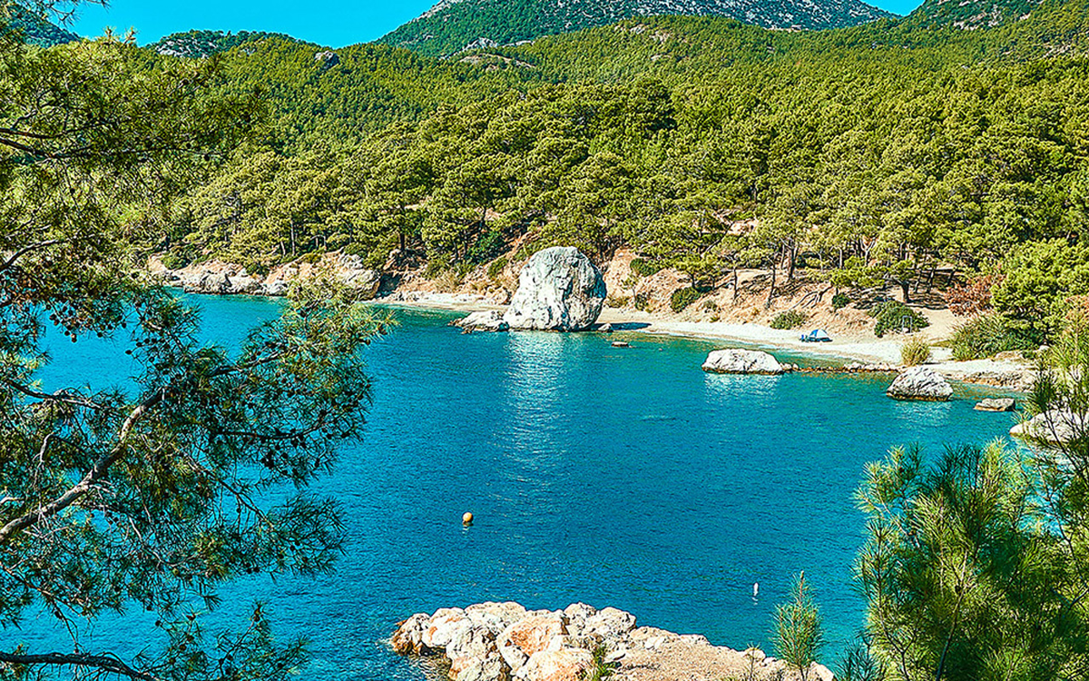 Бухта Порто Дженевиз