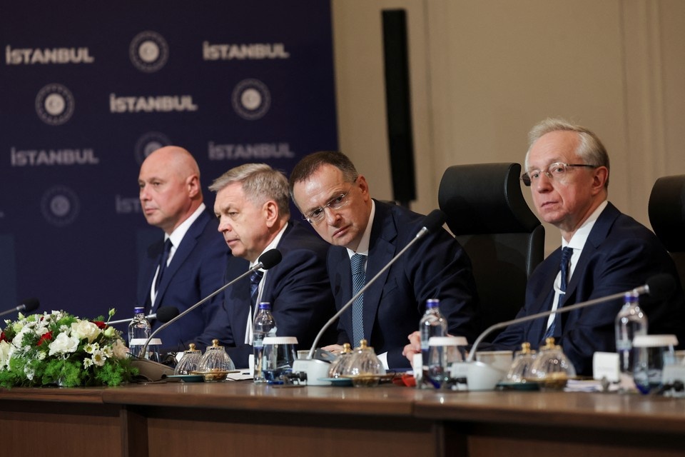    Политик Соскин считает, что мирной сделки между РФ и Украиной не будет REUTERS