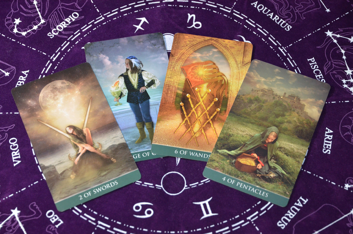 Магия и Таро простыми словами. Таро расклад: Рушатся отношения – есть ли выход?