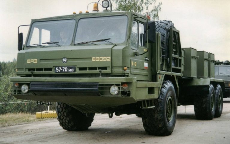 Незаметный российский герой передовой будущего. Подробно знакомимся с новейшим армейским шасси БАЗ-69092