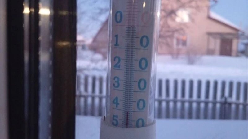     Термометр в Бельмесево. Телеграм-канал «Подслушано Барнаул»