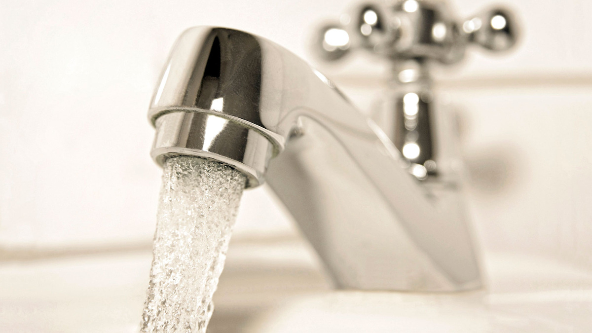    Водопроводный кран вода водоснабжение \ Global Look Press