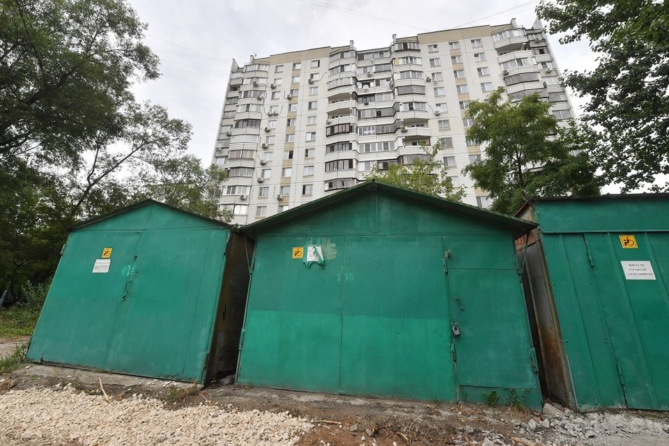    Они расположены на улице Рубежная, 24а. Владимир ВЕЛЕНГУРИН