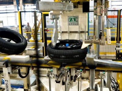    Новые роботы в полтора раза ускорили шиномонтаж на заводе «АвтоВАЗ» [ФОТО]