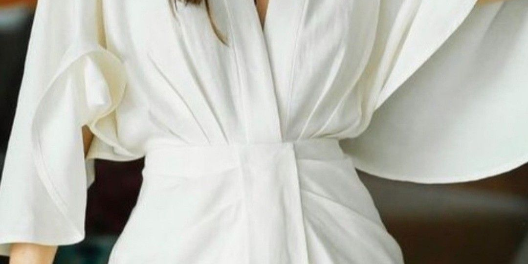 Эпоха рукавов-фонариков и басок прошла: новые платья весны 2026, которые реально работают