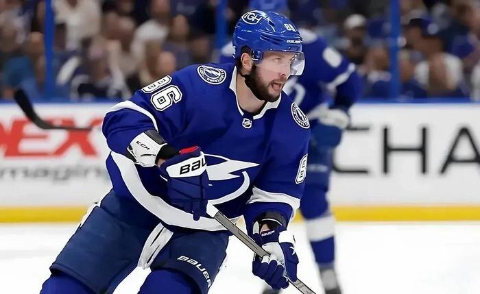 Никита Кучеров. Обложка © nhl