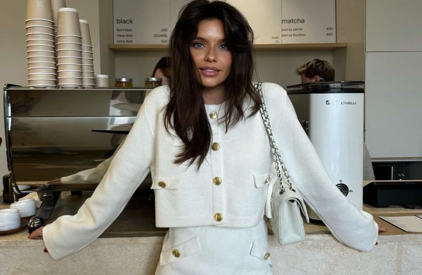 Спортивная эпоха уходит: что действительно будет в моде весной 2026 — от жакетов до каблуков