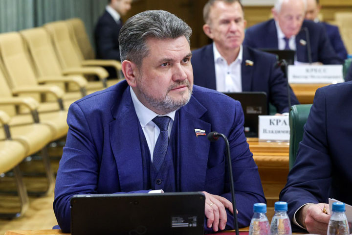 Фото: канал сенатора Жукова в МАХ
