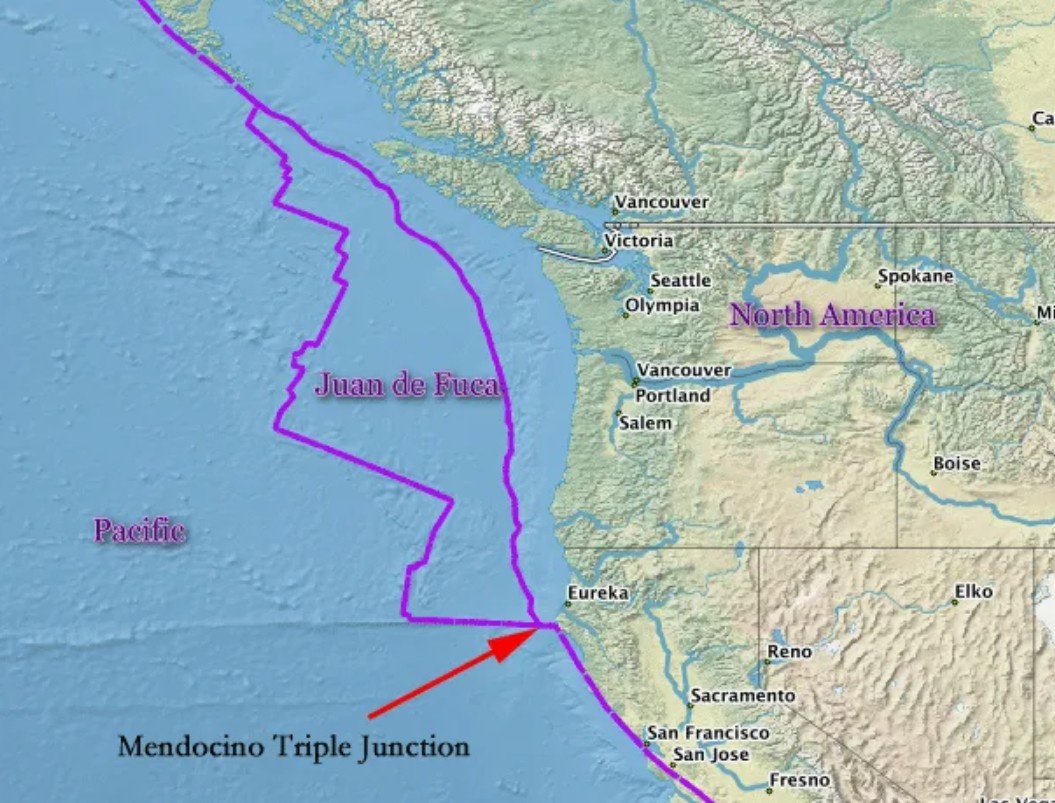 Изображение взято с сайта https://www.geographyrealm.com/wp-content/uploads/2016/12/triple-junction-map.png