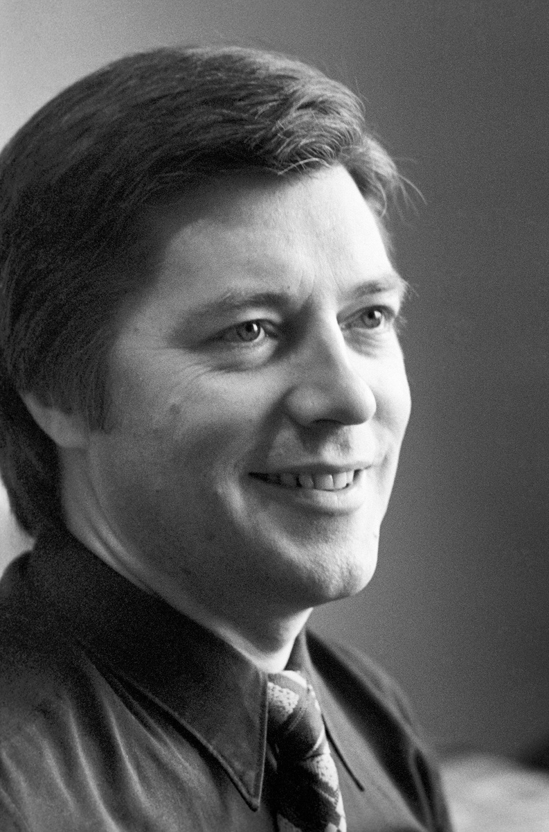    Исполнитель главной роли в фильме "Рожденная революцией" Евгений Жариков. 1978 / ИТАР-ТАСС