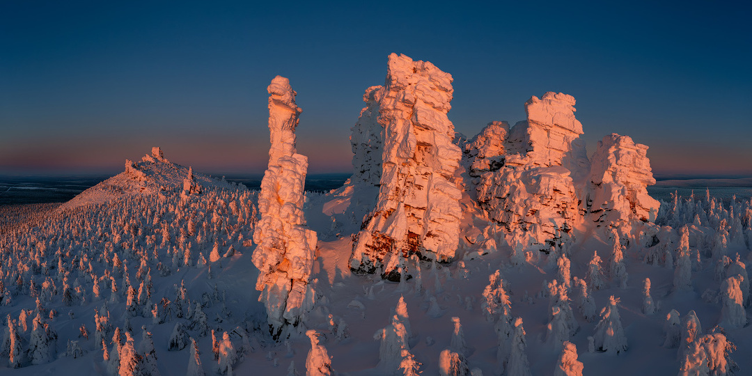 Помянённый камень зимой
