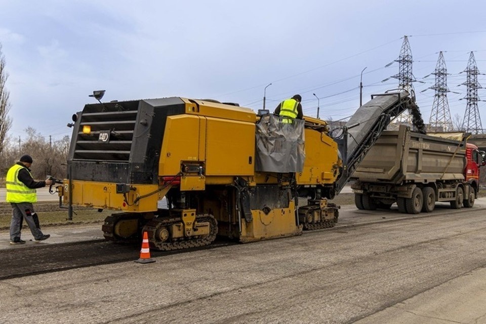    Дорожники восстановят разрушенные сооружения на объездной Донецка к августу. Фото (архив): Правительство России