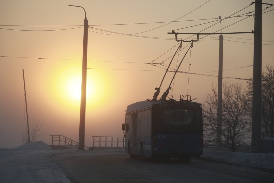    На месте работают аварийные службы МУП «Метроэлектротранс». Олег УКЛАДОВ