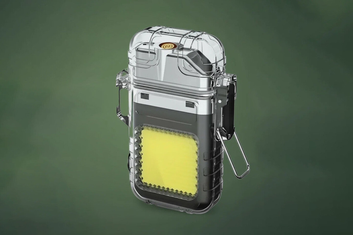 Пламя этой зажигалки не гаснет при небольшом ветре. Грязь, снег и влага в небольших количествах тоже не выведут её из строя, но нужно не забывать закрывать крышку. Фото: Яндекс Маркет