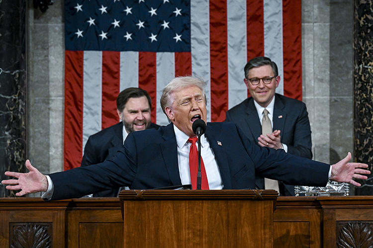    24 февраля Дональд Трамп выступил в Конгрессе США с первым в рамках своего второго срока посланием.   
Фото: © Kenny Holston — Pool via CNP/Keystone Press Agency / www.globallookpress.com