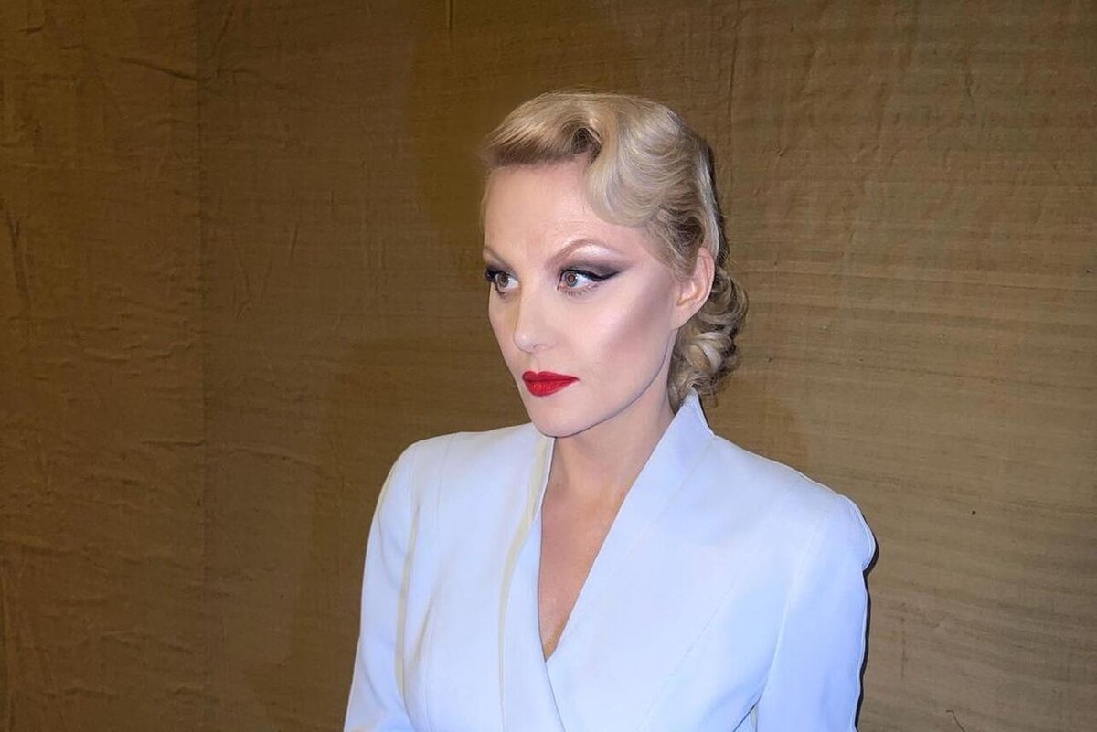    Рената Литвинова Социальные сети