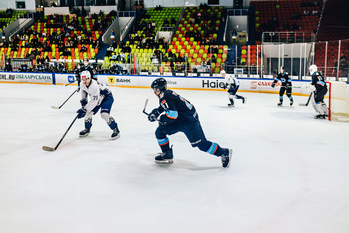    Реванш не удался: Динамо-Шинник проиграл Динамо СПб 0:2 в домашнем поединке МХЛ