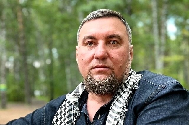    «Намаз — это обращение к Всевышнему, которое совершается пять раз в день», — поясняет Рушан Салахетдинов. Фото: Из личного архивa/ Рушан Салахетдинов