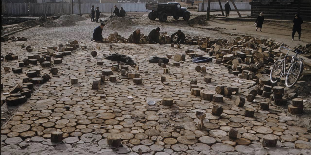 Почему новгородцы ходили по дереву, а киевляне - по земле