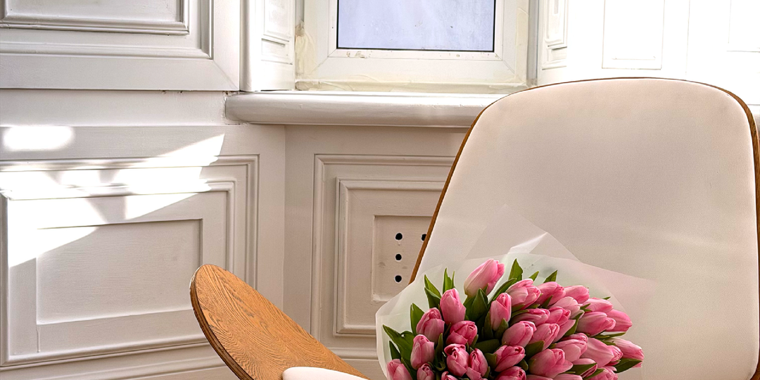 Мне цветы без повода намного ценнее, чем на 8 Марта