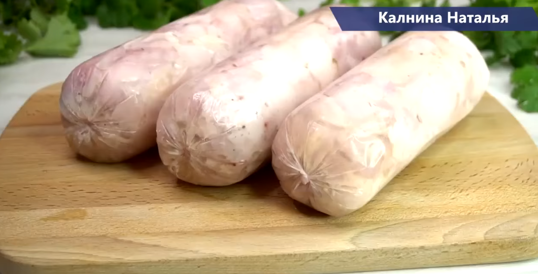 Забудьте про магазинную ветчину: этот рецепт из курицы в 100 раз вкуснее и проще, чем вы думаете...