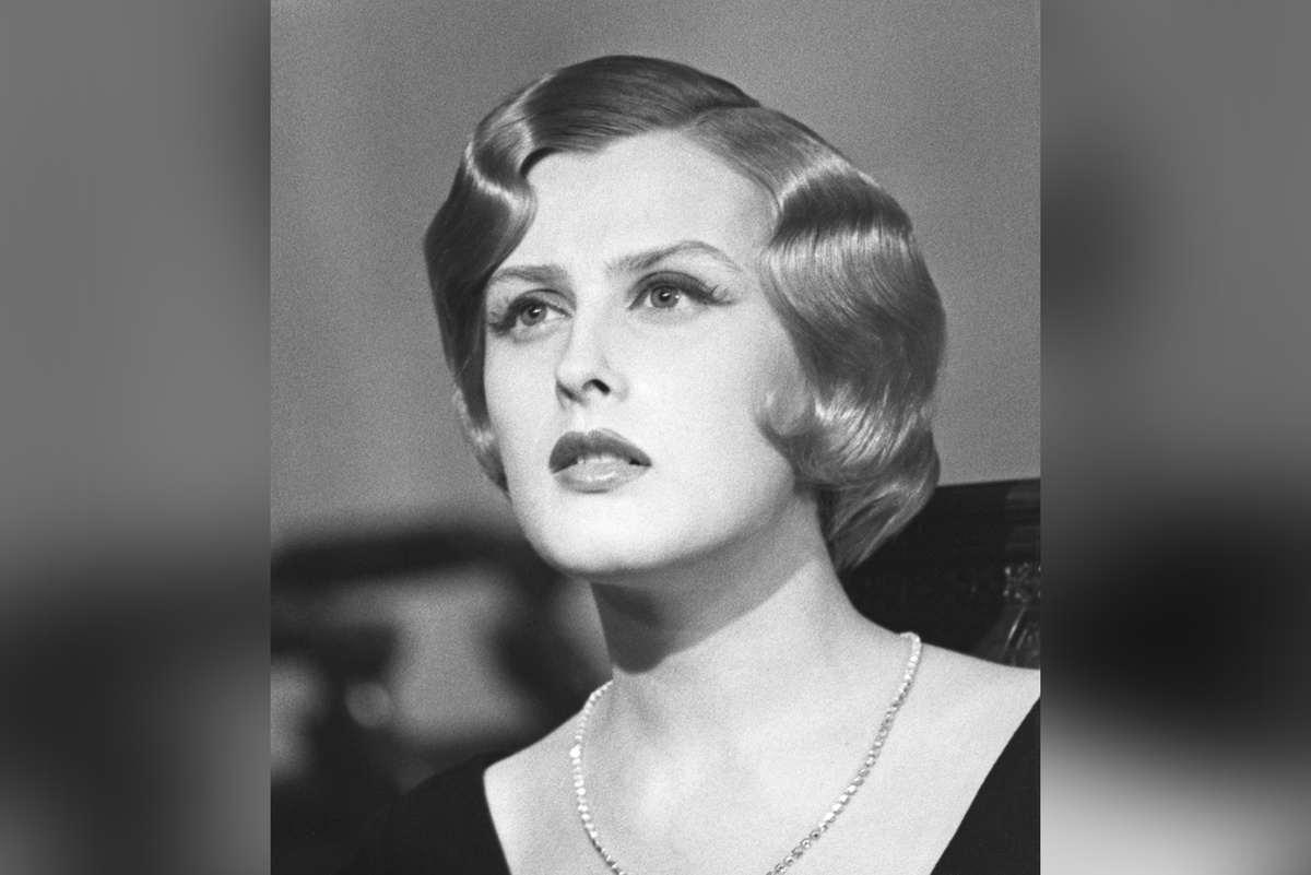    Актриса Наталья Ивановна Климова в роли Зои Монроз на съемках фильма "Гиперболоид инженера Гарина". 1965 г./Будан Виктор/ТАСС