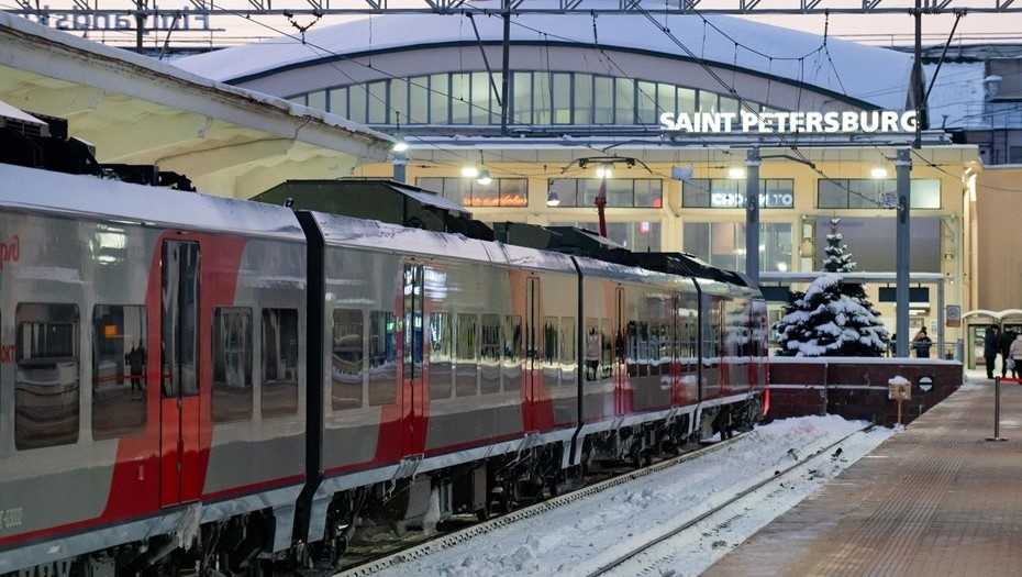    "Ласточка" на Финляндском вокзале. Автор фото: Ермохин Сергей