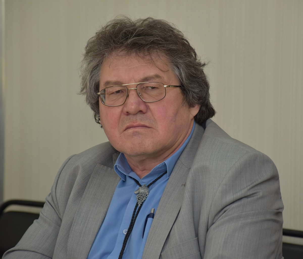 Именно так Гаяз Самигулов смотрит на уфимских "историков" Булата Азнабаева и Салавата Хамидуллин, когда читает их пассажи о башкирах