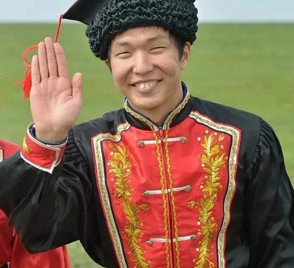 Как уфимские историки Азнабаев и Хамидуллин, используя свои фантазии, в башкир записали сартов и калмыков