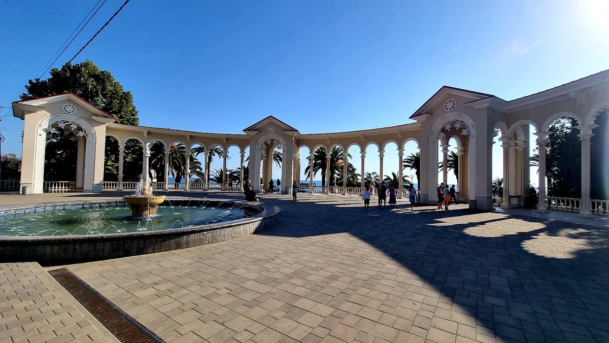 Гагра. Колоннада 