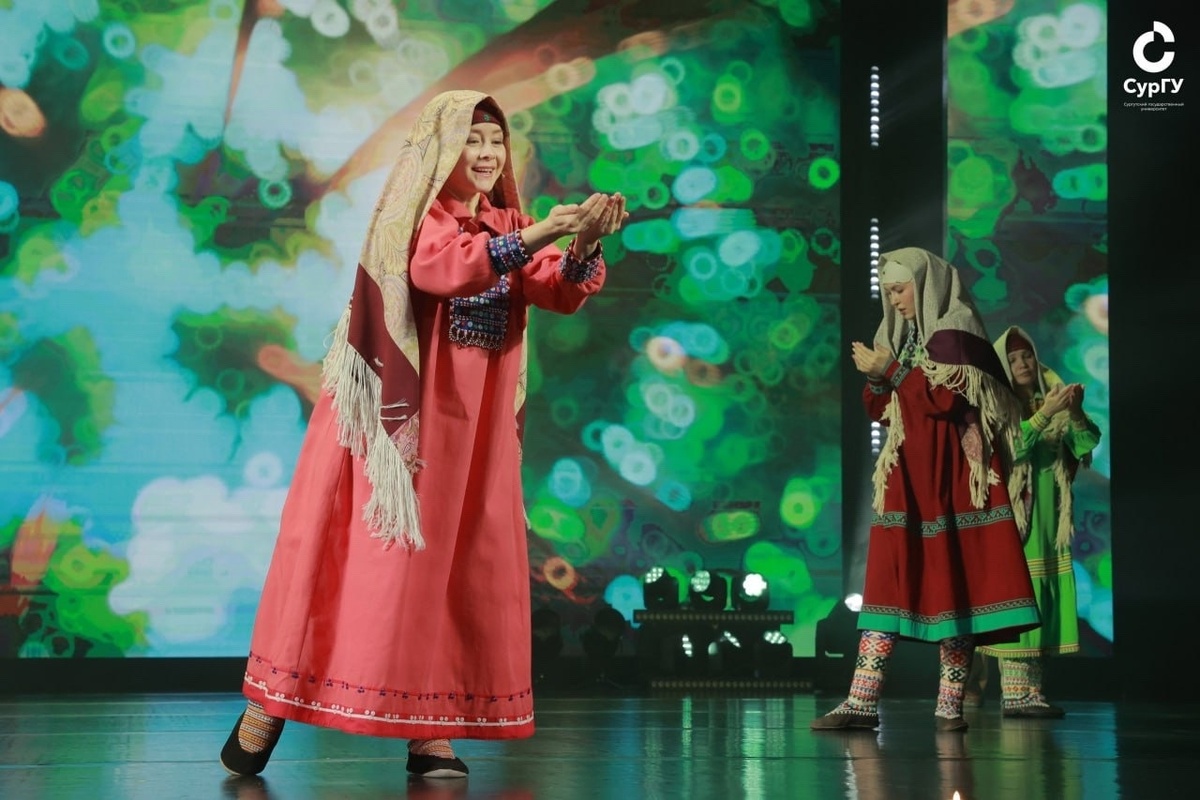    В Югре обсудили сохранение языков коренных народов Севера