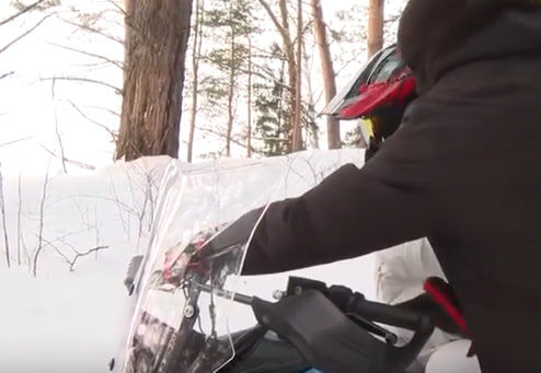     В Енисейске 15-летний предприниматель организовал прокат снегоходов