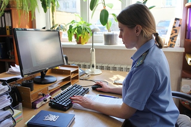 Калининградские приставы оштрафовали ростовскую МКК за запугивание должницы и её родителей Янтарный край  📷
