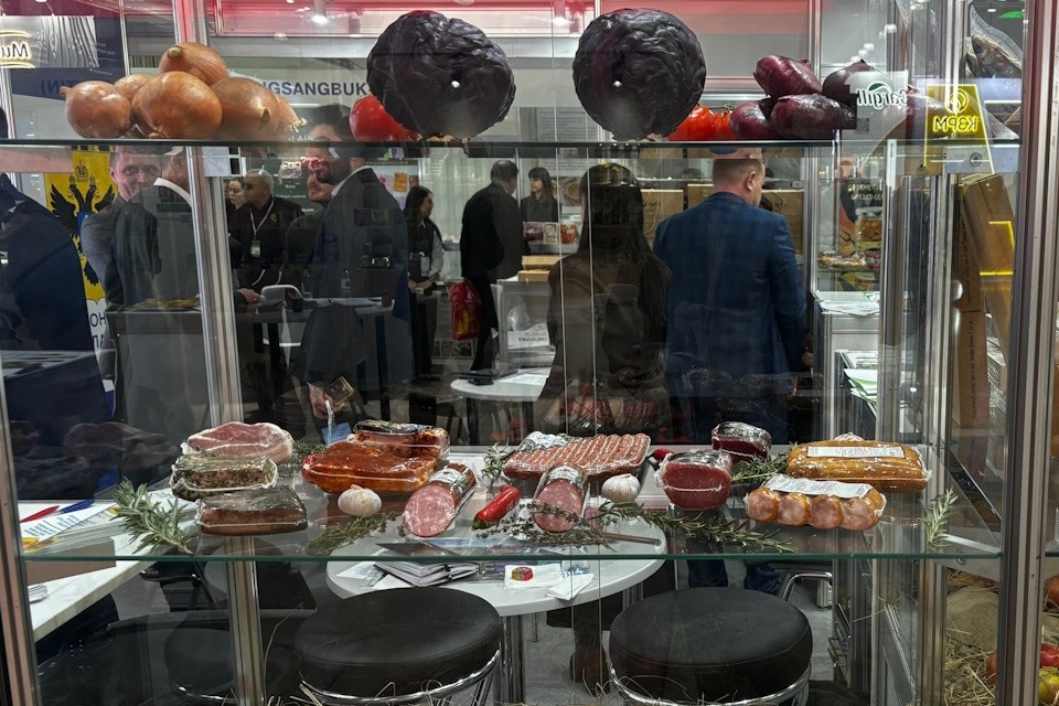    На стенде Херсонской области — все самое лучшее из продукции Фото: минпромторг ХО