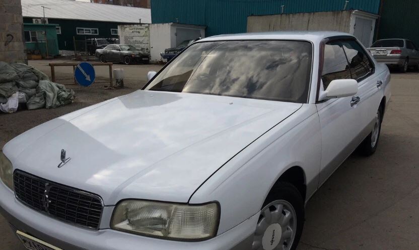 Спросил у соседа - почему он ездит на старой машине вот уже 30 лет и не меняет ее, - оказалось, что дело не в деньгах и не в привычке