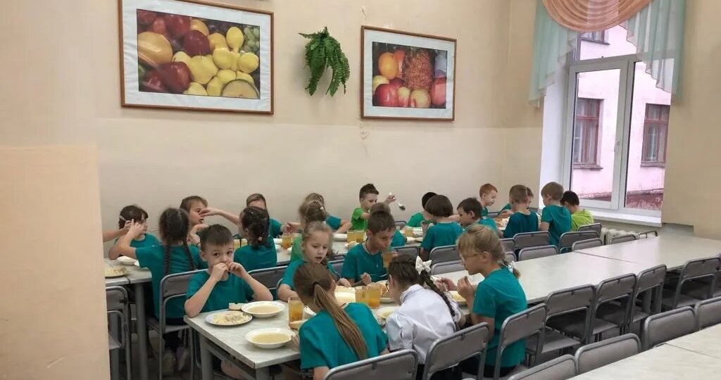 Оплата обеда за секунды: в школах Казани появятся «умные столовые»